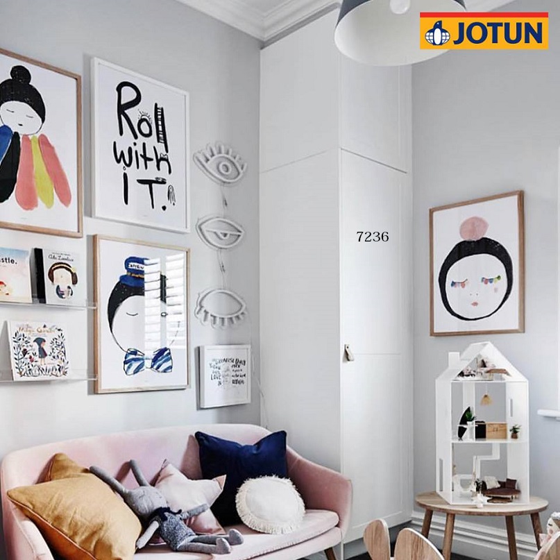 Thưởng thức không gian phòng khách hiện đại với những thiết kế tinh tế và màu sắc đa dạng của Sơn Jotun. Hãy nhấn vào hình ảnh liên quan để trải nghiệm sự độc đáo của không gian này.